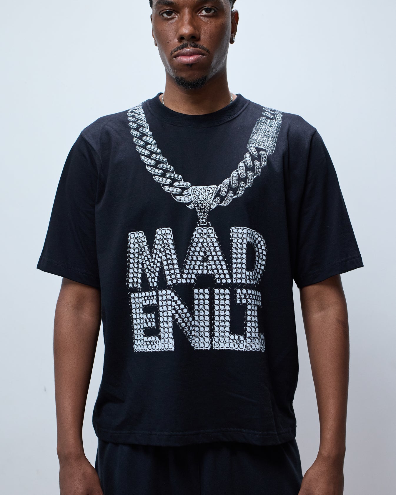 Camiseta MAD Correntão Preta