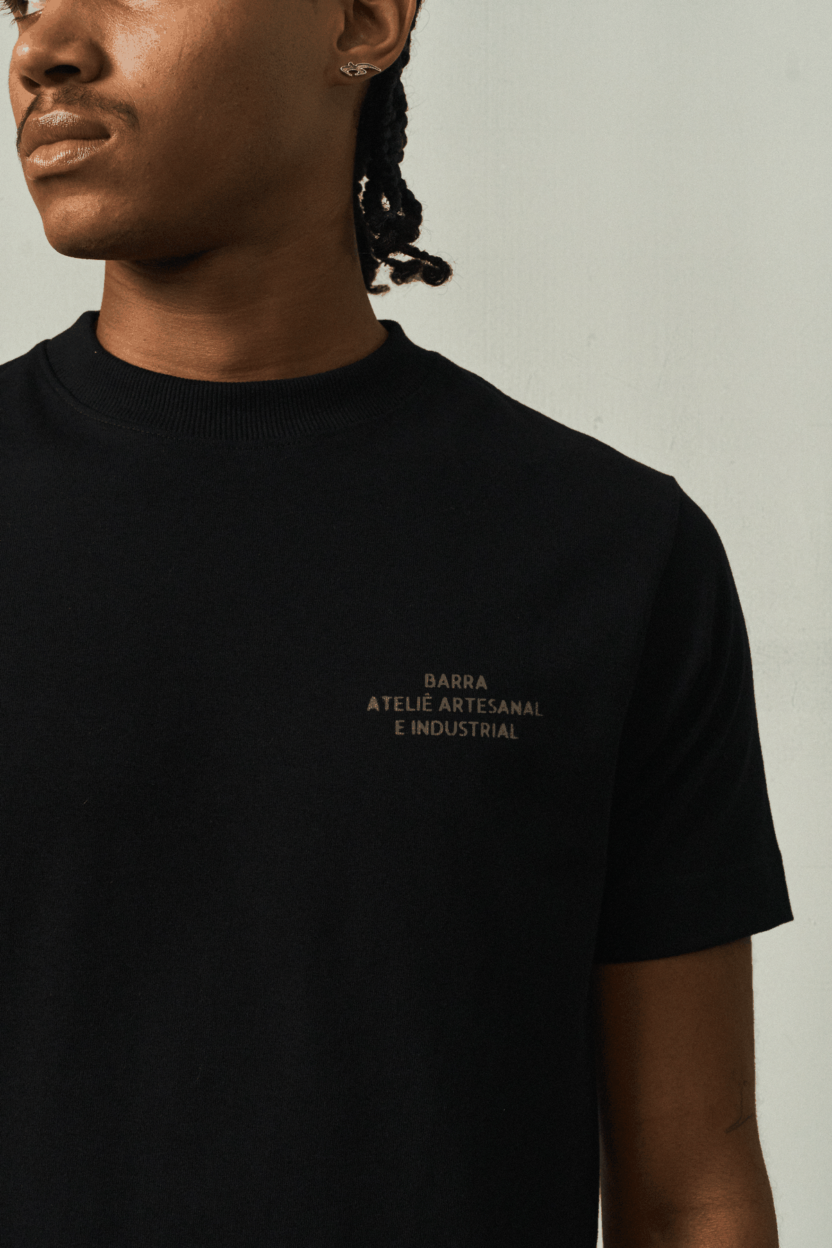 Camiseta BARRA "Ateliê Estêncil" Preta