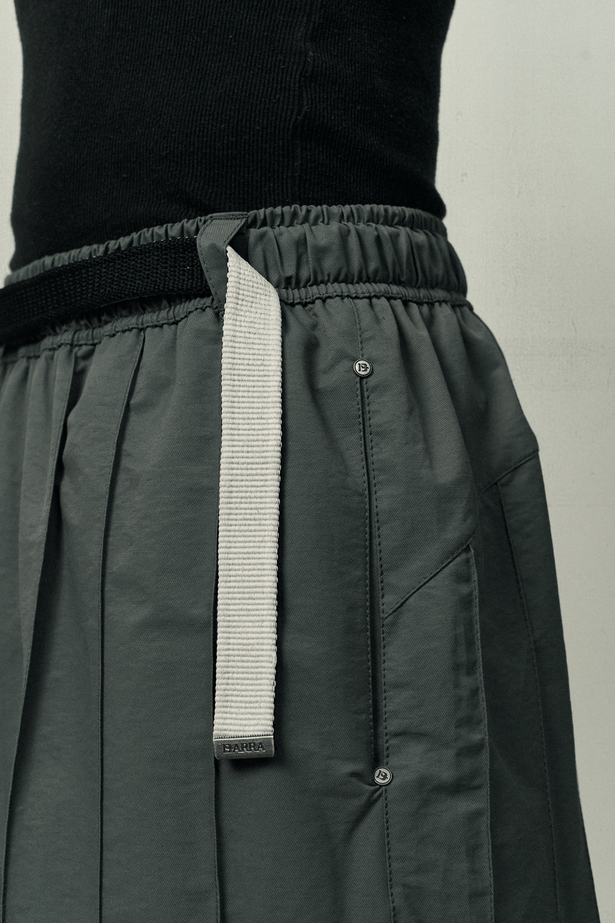 Short BARRA Nervuras "B Garça" Cinza