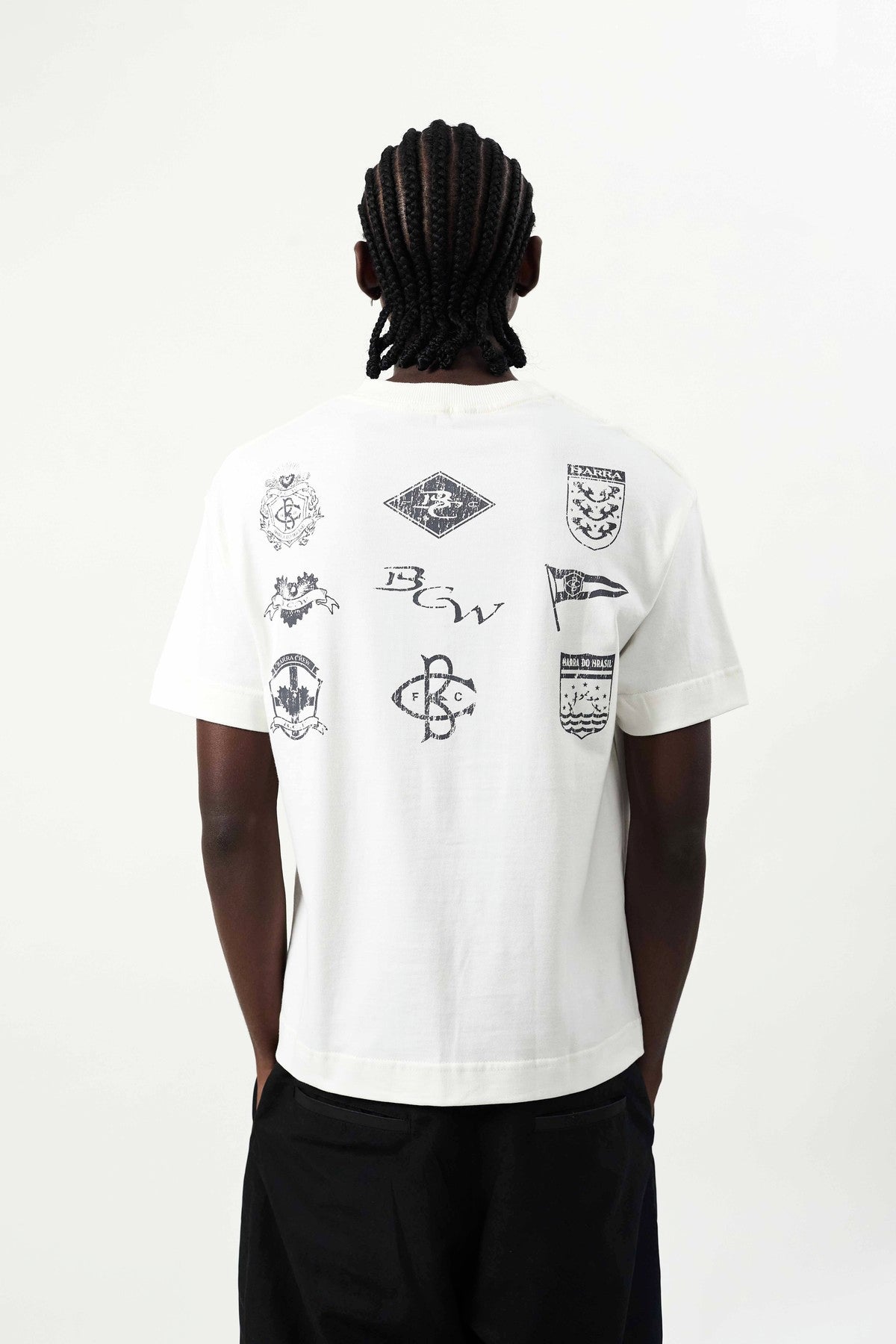Camiseta Barra "BANDEIRAS" Off White