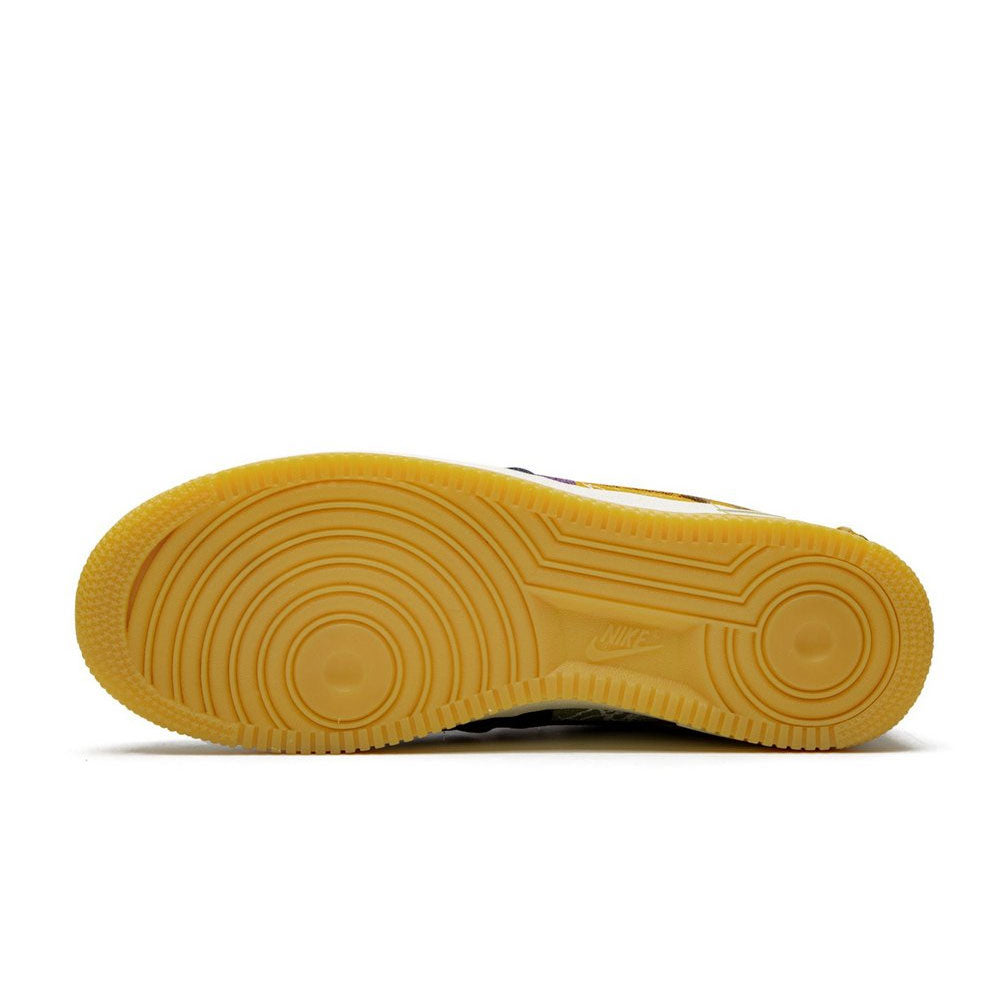 Tênis NIKE Air Force 1 x Travis Scott Cactus Jack