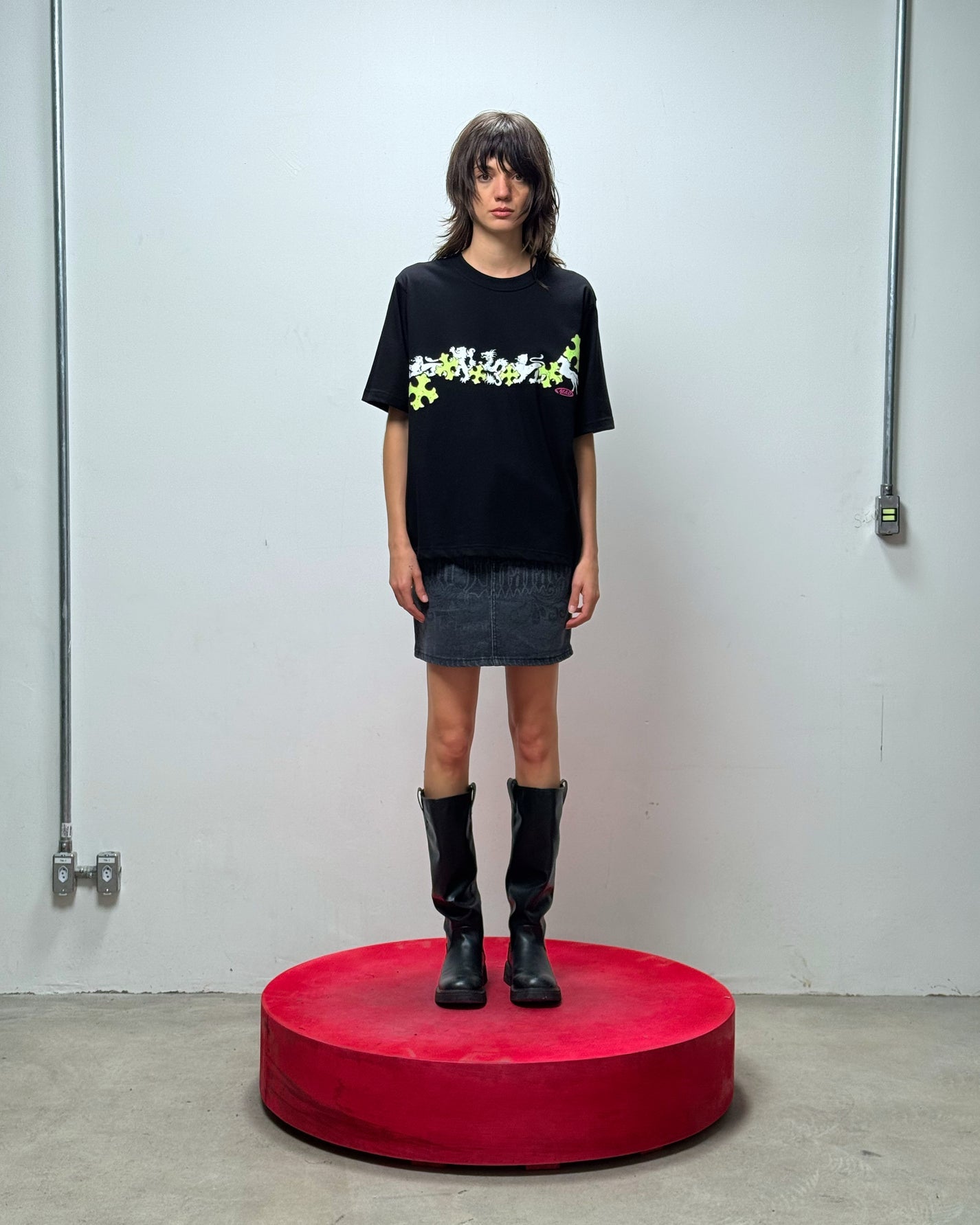 Camiseta MAD Desfile Dracônico Preto