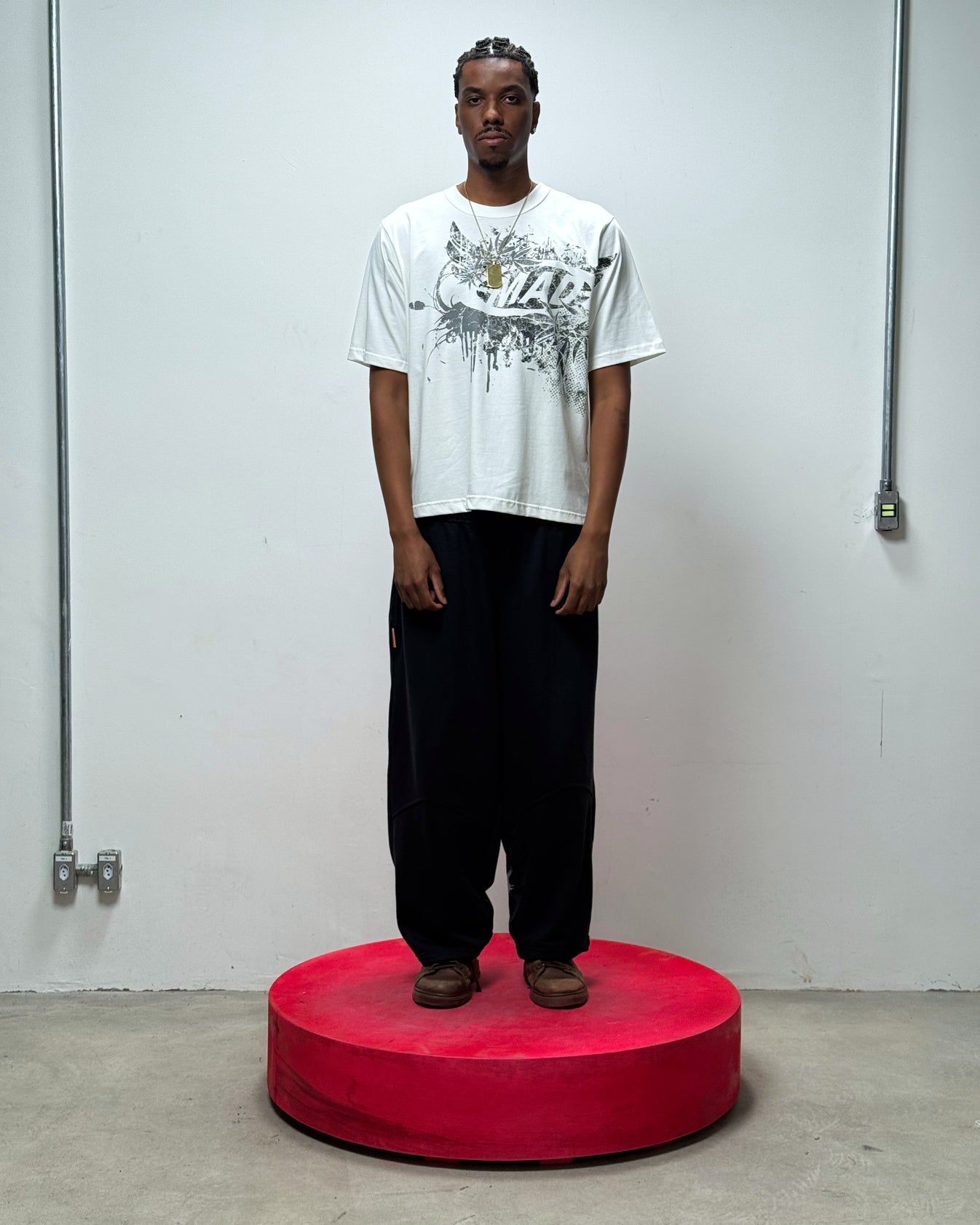 Camiseta MAD De Ladinho Off-White