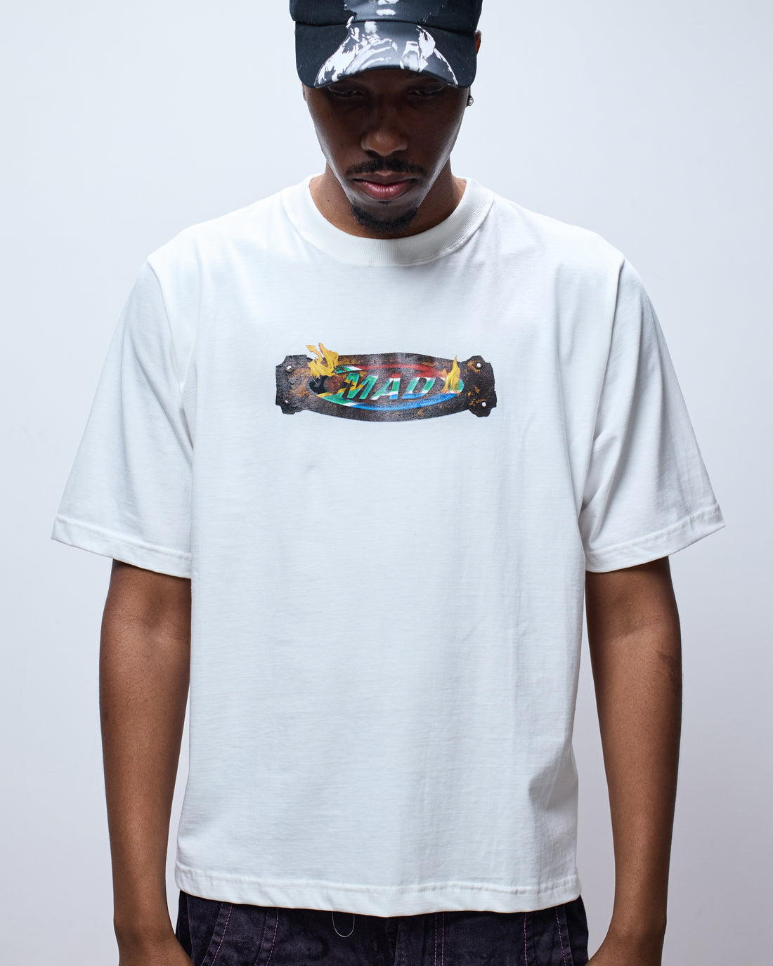 Camiseta MAD Ferragem Mad Off-White