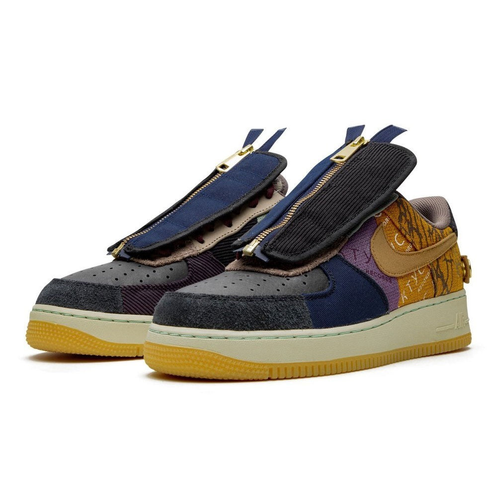 Tênis NIKE Air Force 1 x Travis Scott Cactus Jack