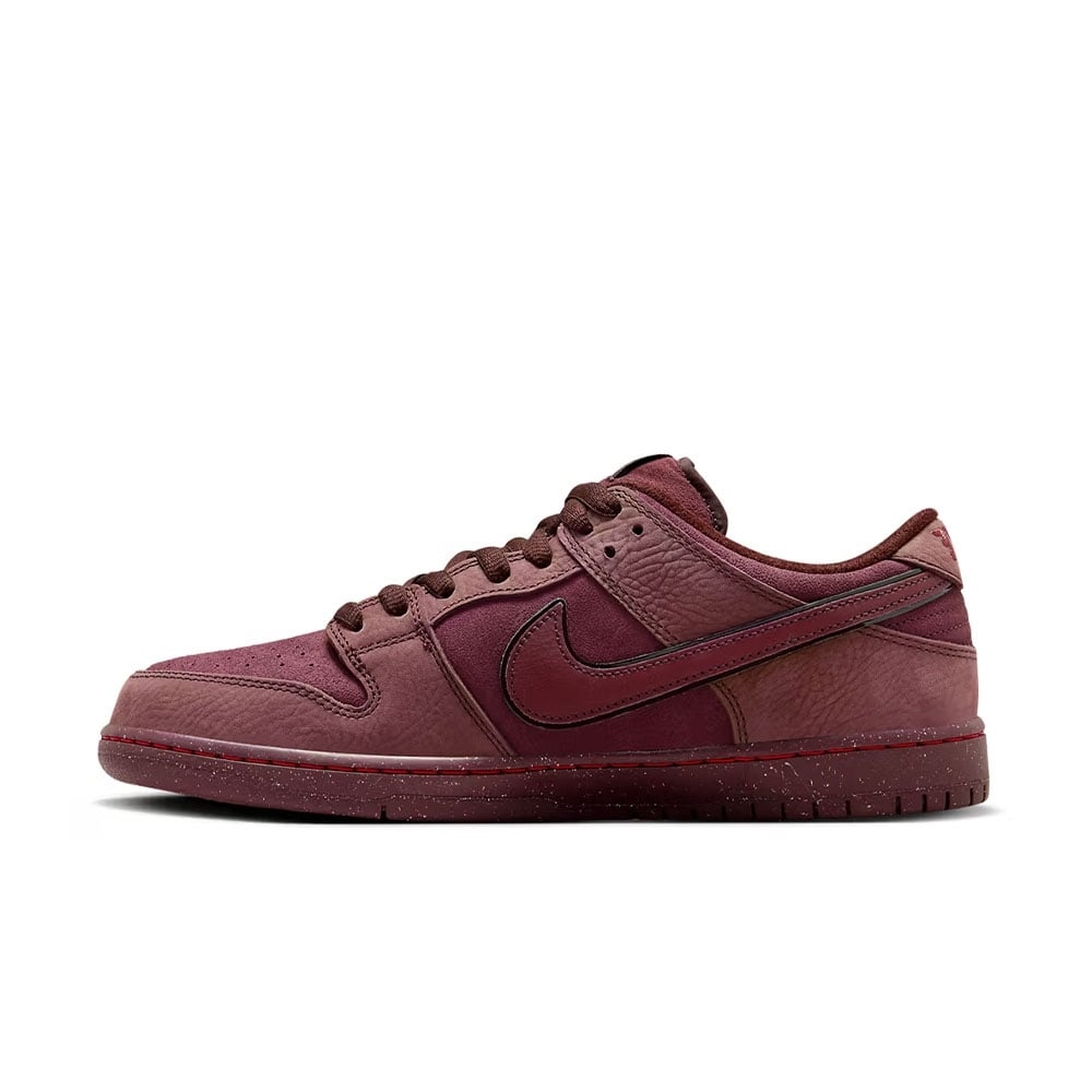Tênis NIKE SB Dunk Low "City Of Love" Vinho