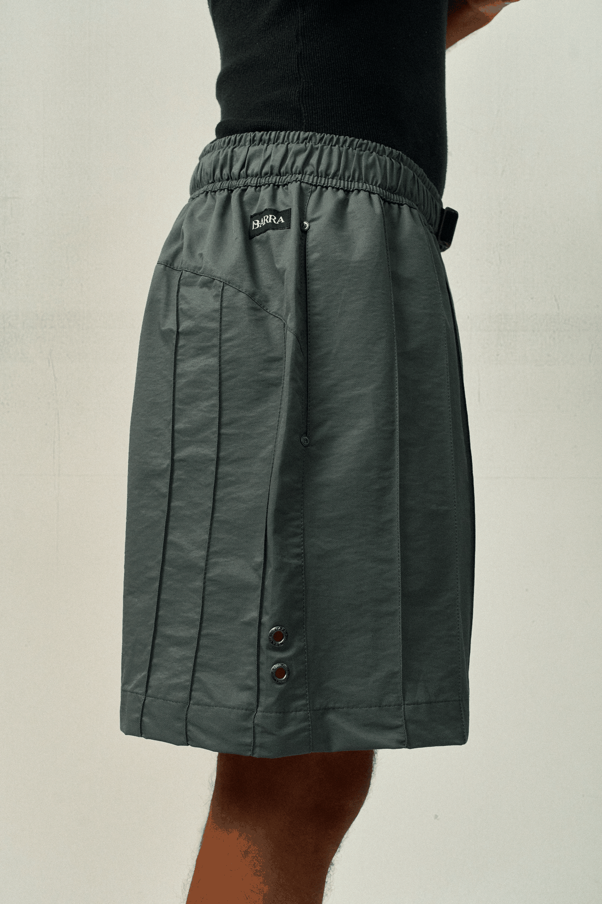 Short BARRA Nervuras "B Garça" Cinza