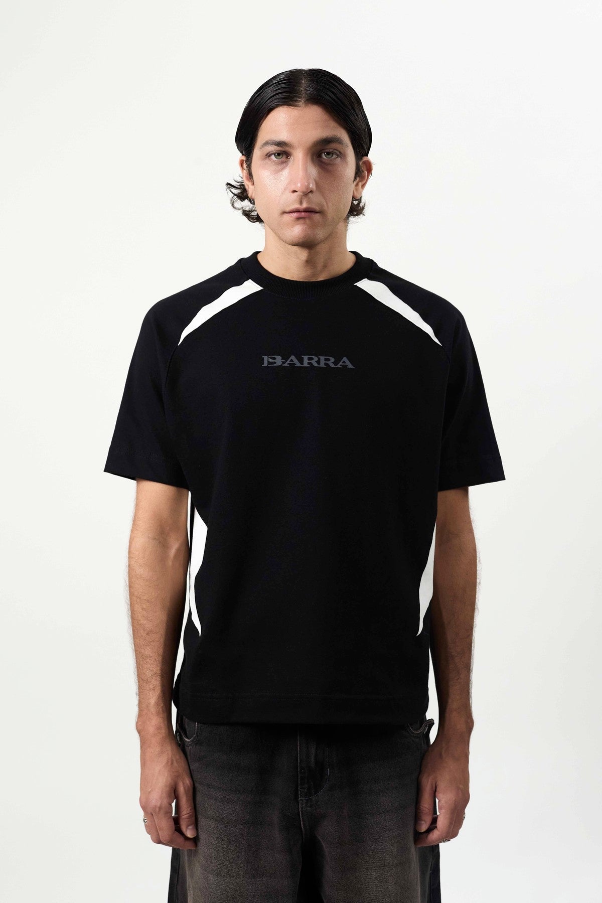Camiseta Recortada "BARRA REMIX" Preta