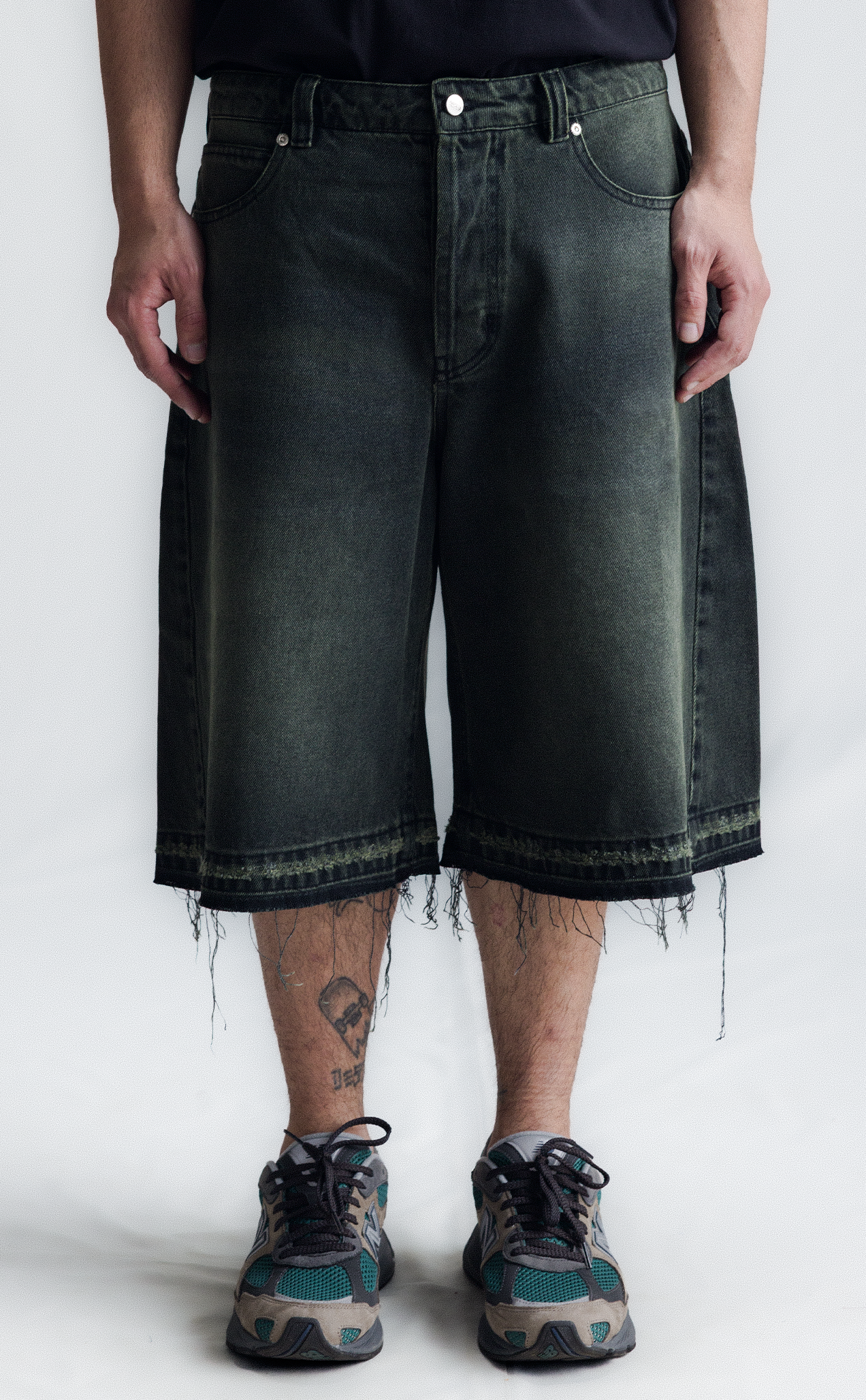 Short QUADRO Side Dart Denim Super Baggy Acid Black