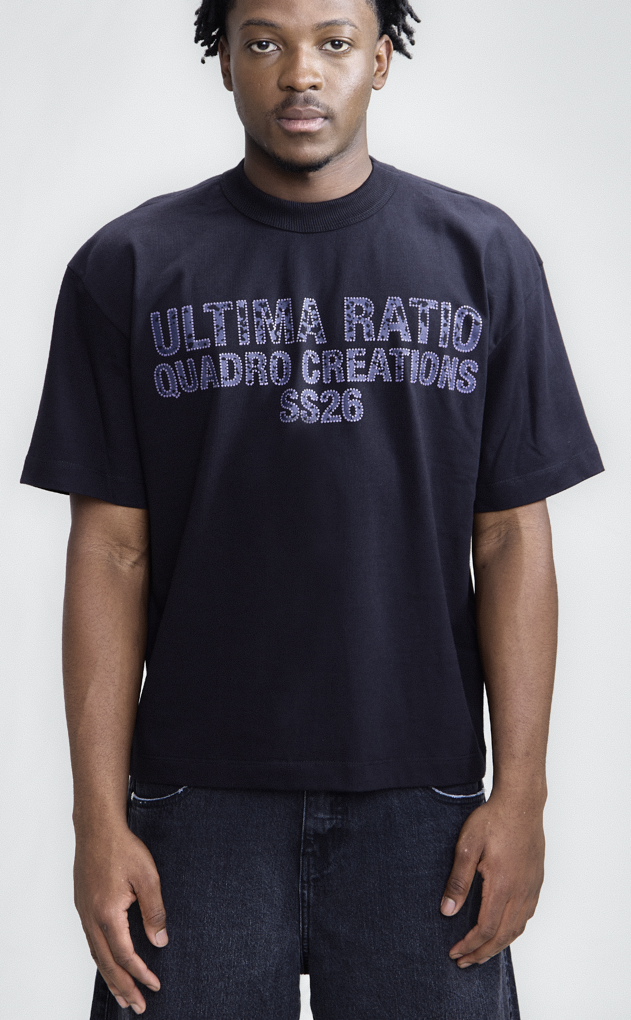 Camiseta QUADRO Ratio Dots Boxy Black