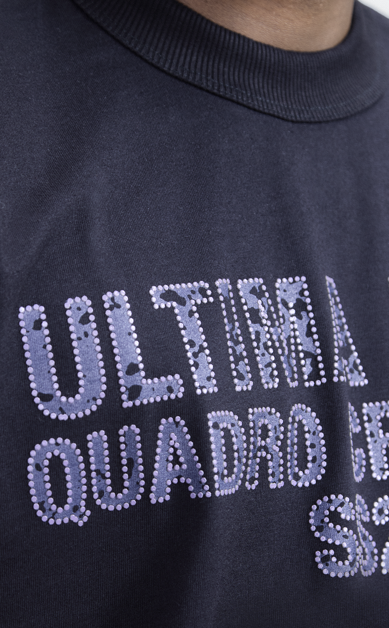 Camiseta QUADRO Ratio Dots Boxy Black